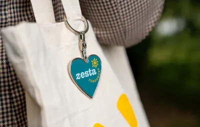 Tas met logo van Zesta